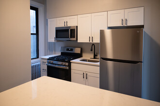 University City Associates in Philadelphia, PA - Foto de edificio - Building Photo