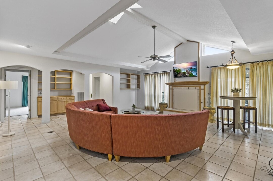 5942 Brook Falls in San Antonio, TX - Building Photo