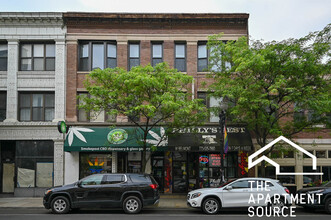 907 W Belmont Ave in Chicago, IL - Building Photo - Building Photo