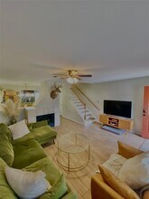 11901 Swearingen Dr in Austin, TX - Foto de edificio - Building Photo