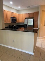 2832 SW 81st Ave in Miramar, FL - Building Photo