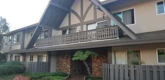 15444 Vanowen St, Unit 2 in Los Angeles, CA - Building Photo