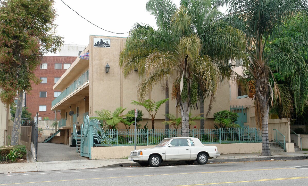 13952 Moorpark Ave in Sherman Oaks, CA - Building Photo