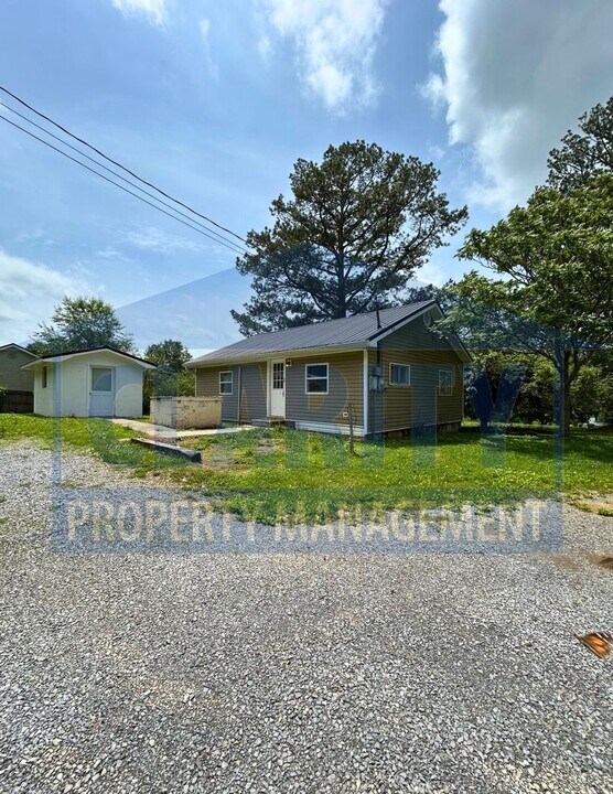 1265 Keith Valley Rd SE in Cleveland, TN - Building Photo