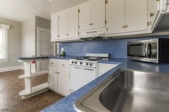 105 Miln St in Cranford, NJ - Building Photo - Building Photo