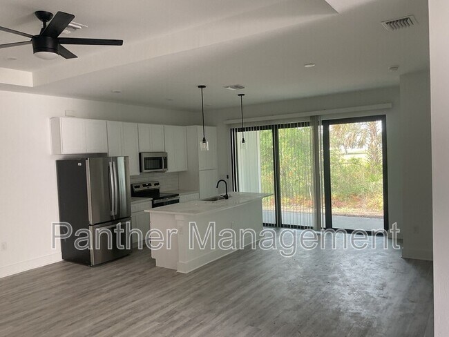 26481-26483 Explorer Rd in Punta Gorda, FL - Building Photo - Building Photo