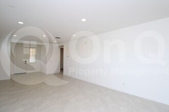 9432 W Roma Ave in Phoenix, AZ - Building Photo - Building Photo