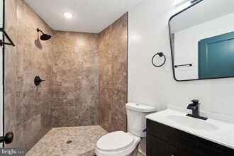 4181 Mantua Ave in Philadelphia, PA - Foto de edificio - Building Photo