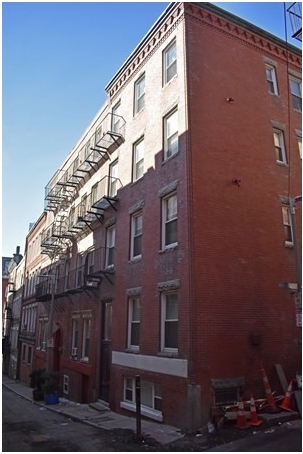 16 Margaret St in Boston, MA - Building Photo