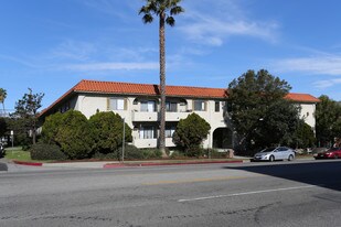 LUXURY LIVING AT AN AFFORDABLE PRICE in Los Angeles, CA - Building Photo