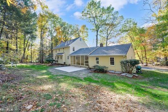 78 Timber Ln in Avon, CT - Building Photo - Building Photo