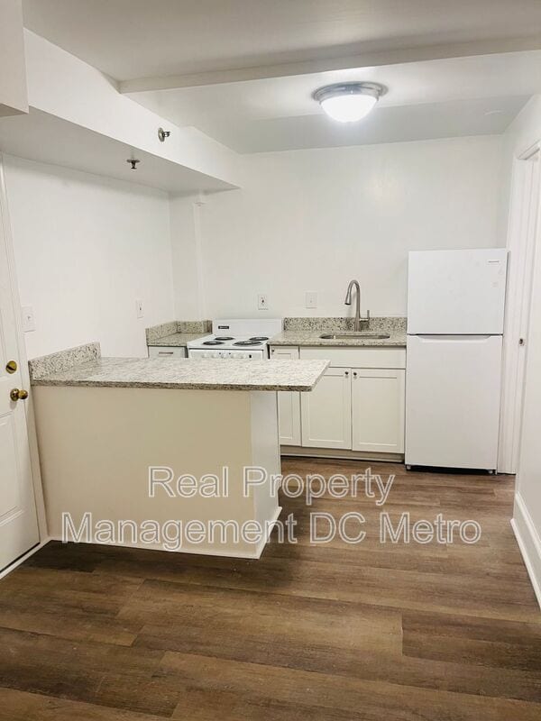 815 Maryland Ave NE in Washington, DC - Building Photo - Building Photo