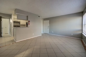 11399 S Kirkwood Rd in Houston, TX - Building Photo - Building Photo
