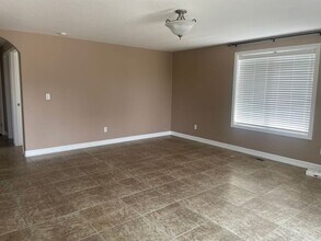 5524 Cleveland Ln in Pasco, WA - Building Photo - Building Photo
