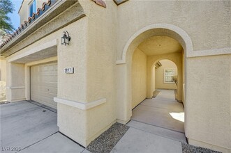 2827 Dalsetter Dr, Unit 0608 in Henderson, NV - Building Photo - Building Photo