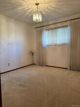 4211 Gunther Dr in Sterling Heights, MI - Foto de edificio - Building Photo