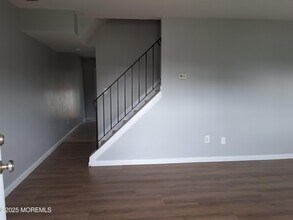 8 Greenwood Loop Rd in Brick, NJ - Building Photo - Building Photo
