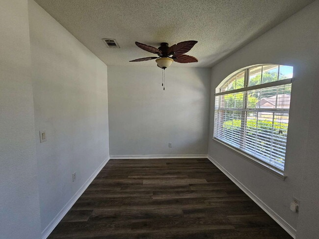 647 Mozingo Ln in Pensacola, FL - Building Photo - Building Photo