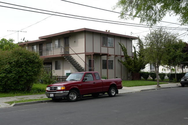 704 Fulton St in Redwood City, CA - Building Photo - Building Photo