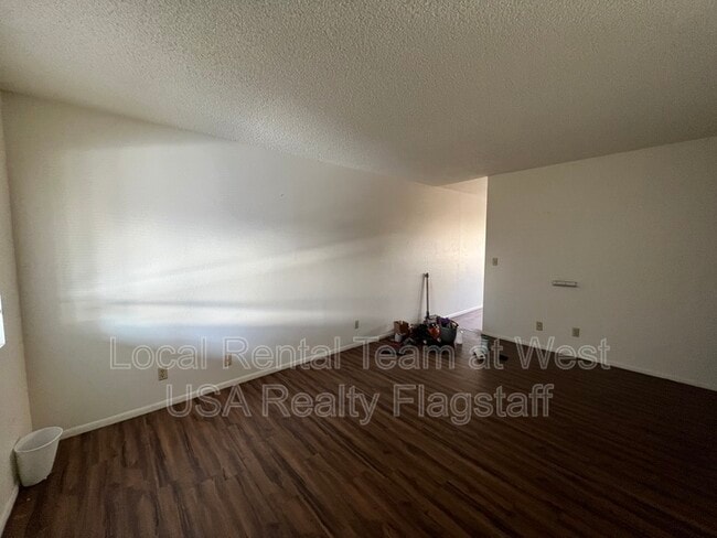 2219 E Dortha Ave in Flagstaff, AZ - Building Photo - Building Photo
