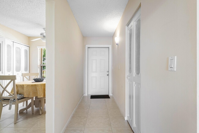 14575 Bonaire Blvd in Delray Beach, FL - Building Photo - Building Photo