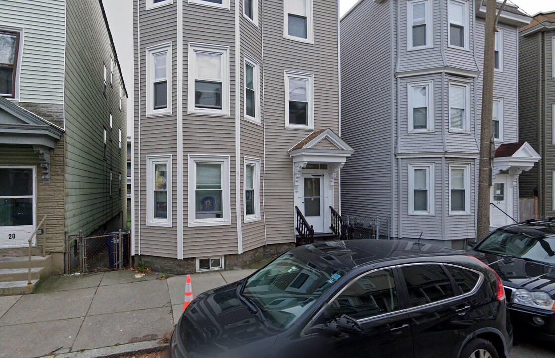 22 Howell St, Unit 2 in Boston, MA - Building Photo