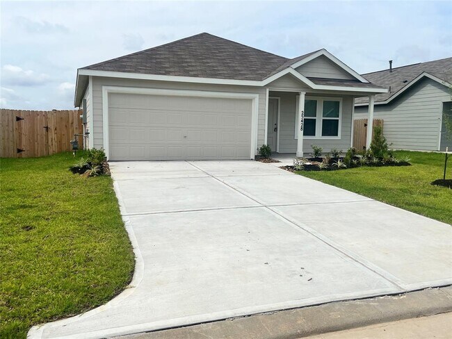25428 Birch St in Cleveland, TX - Building Photo - Building Photo