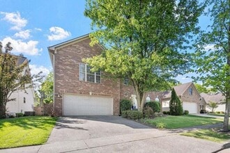 3169 Caversham Park Ln in Lexington, KY - Building Photo - Building Photo