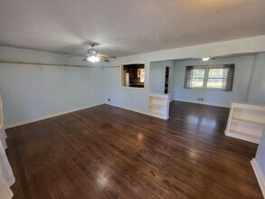 8224 Meadow Creek Rd in Norfolk, VA - Building Photo - Building Photo