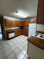 129 SE Scottwood Dr in Fort Walton Beach, FL - Building Photo