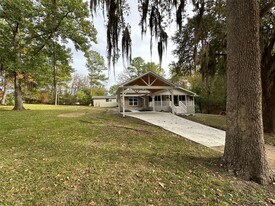71 Castaway Ln in Coldspring, TX - Building Photo