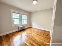 120 Hillside St photo'