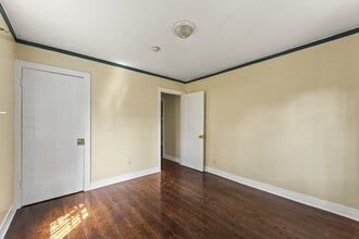 3005 S Rimpau Blvd in Los Angeles, CA - Building Photo - Building Photo