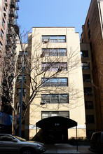 251-253 W 74th St in New York, NY - Foto de edificio - Building Photo
