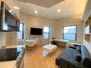 115 Mt Auburn St, Unit 35 in Cambridge, MA - Building Photo - Building Photo