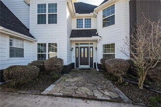 2 Oak Ridge Ln in Bentonville, AR - Building Photo - Building Photo
