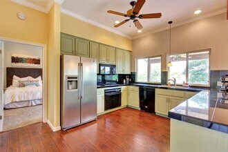 2208 Trailside Dr in Austin, TX - Building Photo - Building Photo