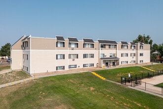 Alpine Meadows in Casper, WY - Foto de edificio - Building Photo