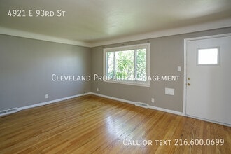 4921 E 93rd St in Garfield Heights, OH - Building Photo - Building Photo