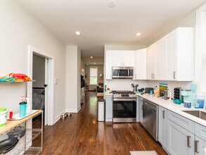 2145 W Webster Ave in Chicago, IL - Building Photo - Building Photo