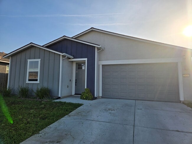 property at 2824 S Cain St