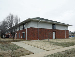 Tim O'Brien Apartments in Springfield, MO - Building Photo - Building Photo