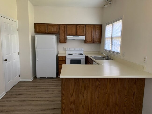 6211 Waterside Ln in Raleigh, NC - Building Photo - Building Photo