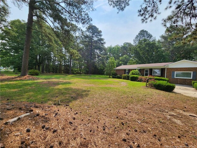 531 Dewitt Williams Rd in Autryville, NC - Building Photo - Building Photo