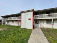 406 E Percival St in Medical Lake, WA - Foto de edificio - Building Photo