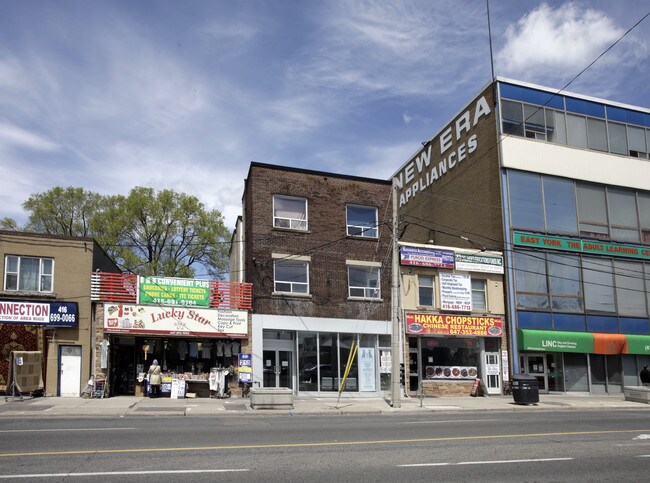 2938 Danforth Ave