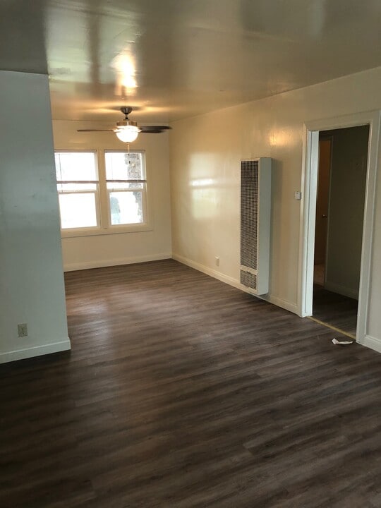 4616 Obama Blvd in Los Angeles, CA - Building Photo