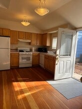 611 Normal Ave in Ashland, OR - Building Photo - Building Photo