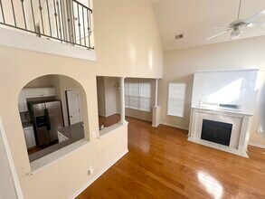 8516 Shady Elm Dr in Memphis, TN - Building Photo - Building Photo