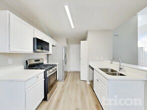 1002 Mark Trail in Mcdonough, GA - Building Photo - Building Photo